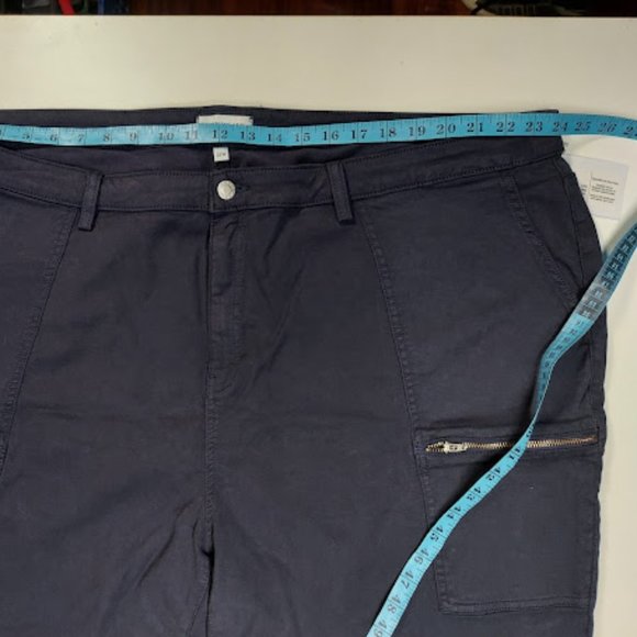 NWT Denim Six Women's Plus Size 28W Navy Utility Pants Zipped Pocket and Sides - Picture 6 of 11